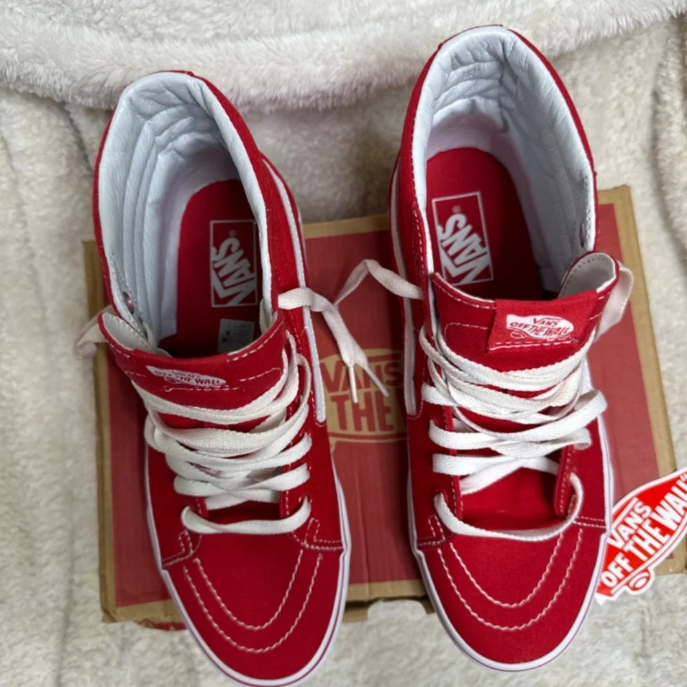 Vans - Picture 4 of 4